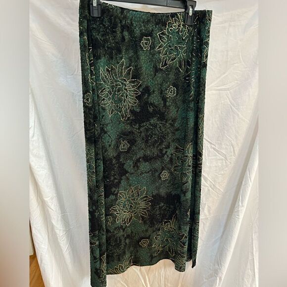 Notations 2 piece skirt outfit green gold felt feel stretchy size Large EUC - Picture 5 of 13